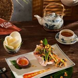 Gỏi rau tiến Vua, món gỏi chay với rau tiến vua, hạt điều và nấm bào ngư - Nhà hàng chay Vì Quẻ Kitchen