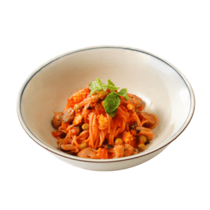 Mì Ý sốt cà chua, món mì Ý chay sốt cà chua với nấm rơm và nấm đùi gà - Nhà hàng chay Vì Quẻ Kitchen